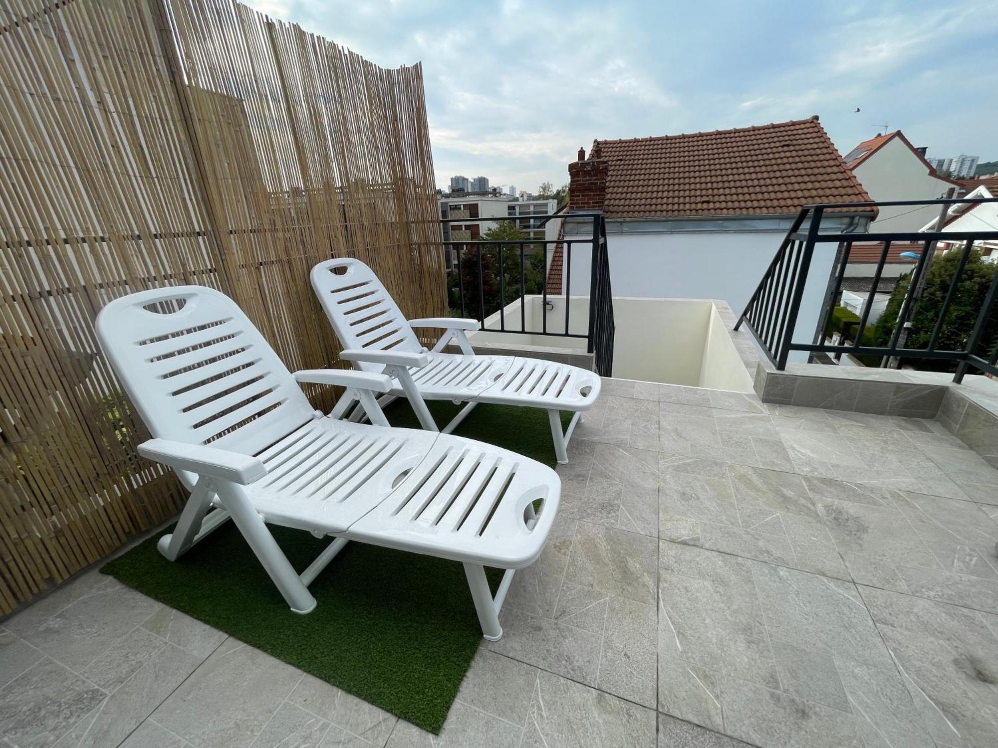 נואזי-לה-סק Appartement Avec Terrasse Et Ciel Etoile ! מראה חיצוני תמונה
